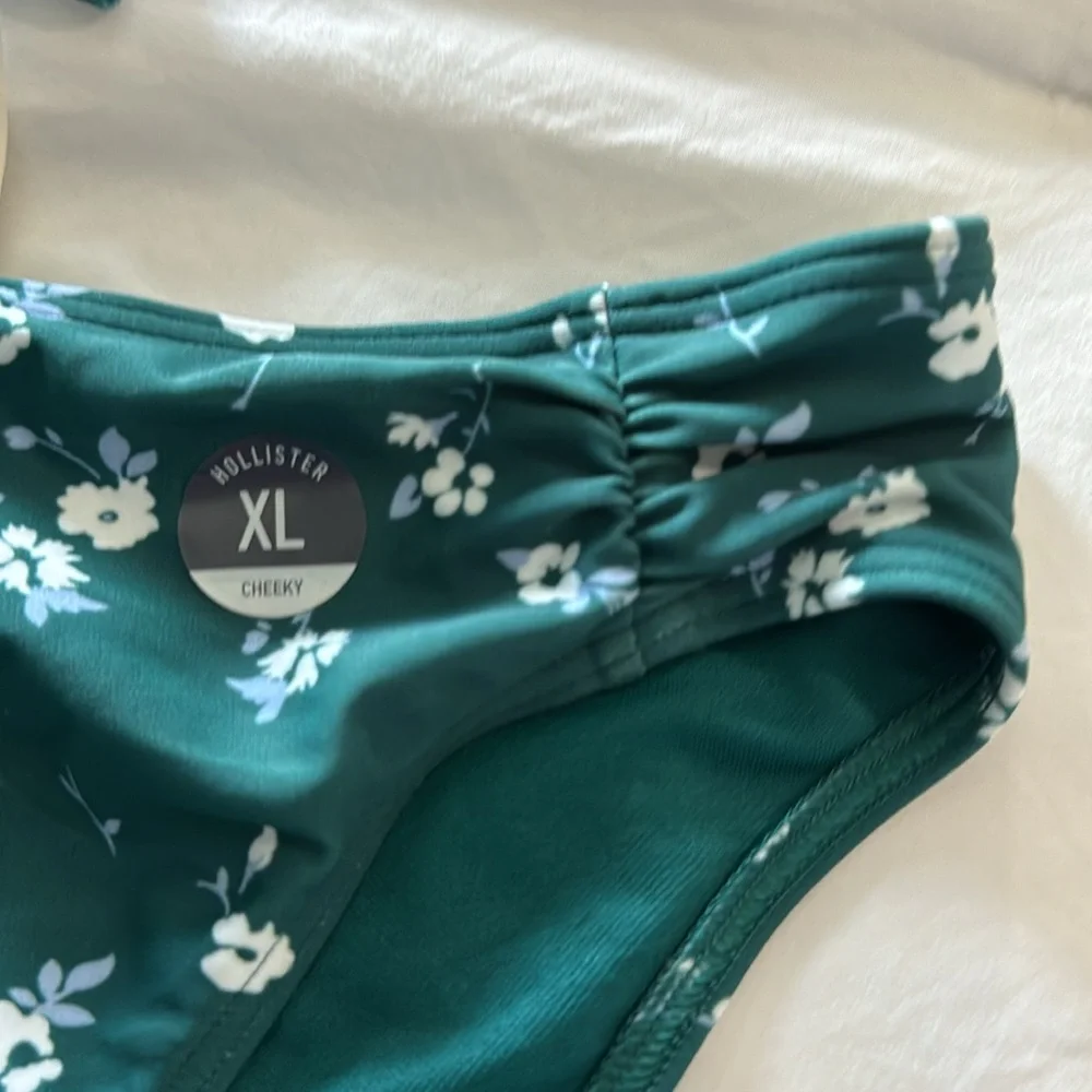 Swimsuit - Picture 6 of 6